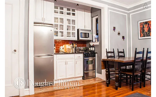 Rented by Douglas Elliman | media 37