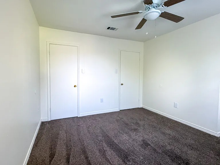 D'Iberville Townhomes — Photo 7