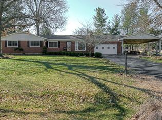 702 Valley Ter, Irvington, KY 40146