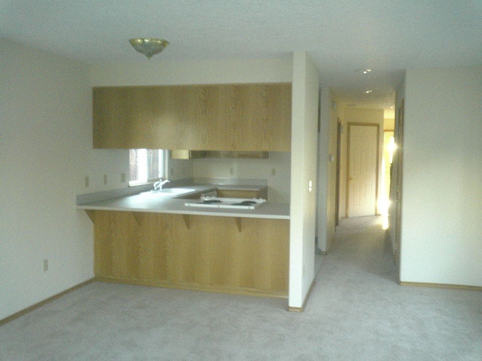 2nd image of 6716 SE 89th Ave