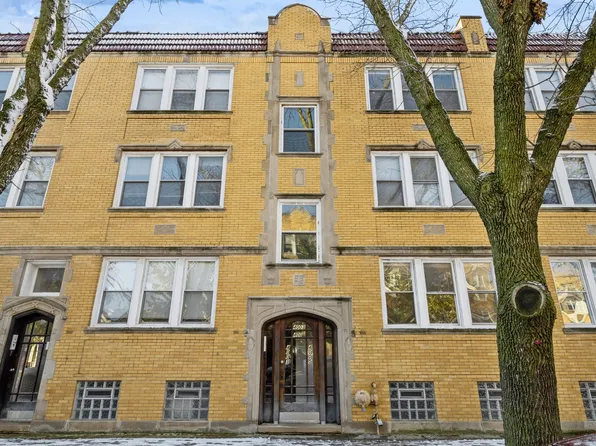 4005 W Nelson St #5A, Chicago, IL 60641