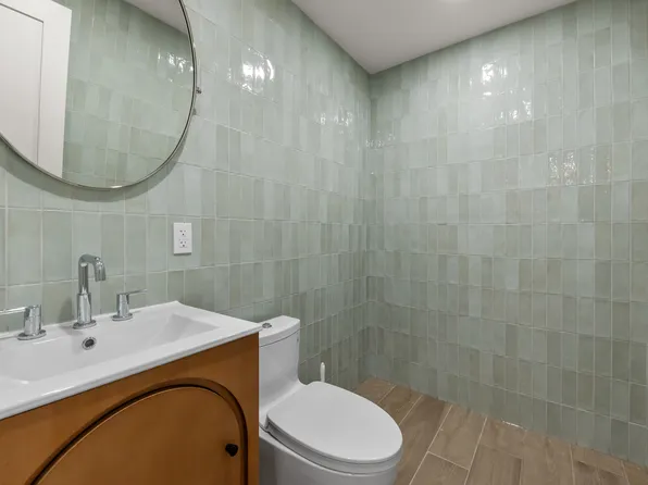 10 Hausman Street image 12 of 30