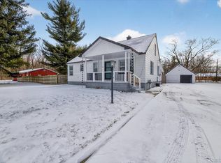 1161 S Dye Rd, Flint, MI 48532