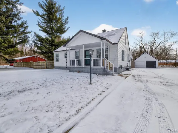 1161 S Dye Rd, Flint, MI 48532