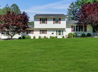 142 Cherry Tree Ln, Middletown, NJ 07748