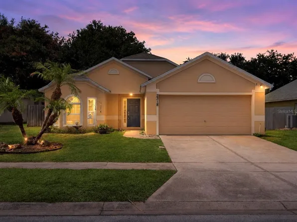 2318 Barons Ct, Tavares, FL 32778