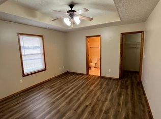 103 E Pintail Dr, Ozark, MO 65721