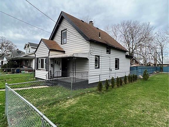 2nd image of 2437 Caledonia St