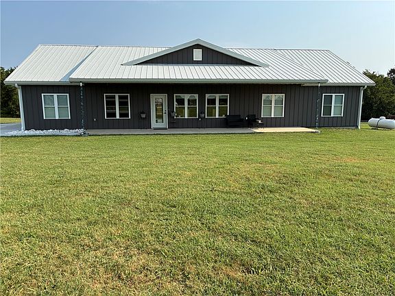 2nd image of 17169 White Oak Ridge Rd