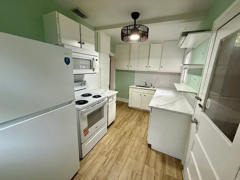 412 Louden Ave — Photo 21
