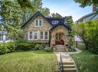 4528 N Larkin St, Shorewood, WI 53211