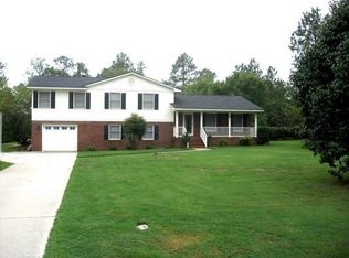 7095 Lamplighter Dr, Fayetteville, NC 28306