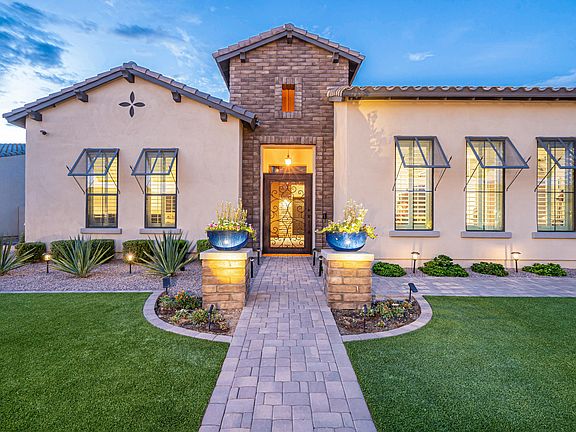2nd image of 2564 E Turnberry Dr