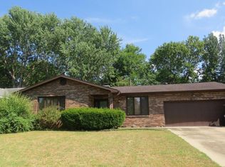 2738 S Claremont Ave, Springfield, MO 65804