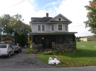 12 Green St, Union Springs, NY 13160