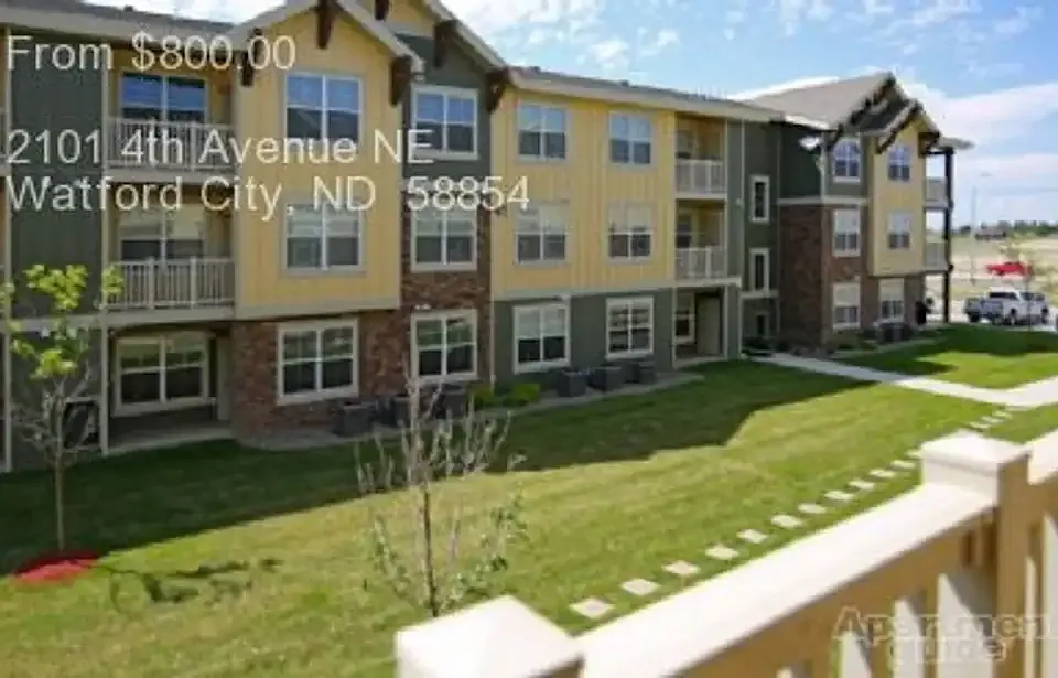 Fox Hills Village Apartments