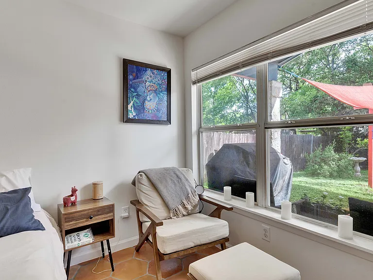 208 Flournoy Dr #A — Photo 11
