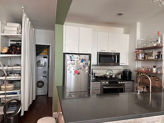 5th image of 42-14 Crescent St #11C