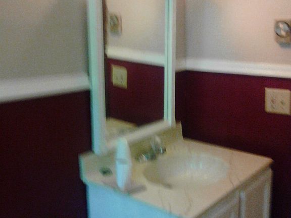 5th image of 23 Bryant Ln APT 1