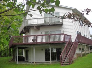 1418 Shoreline Dr, Varna, IL 61375