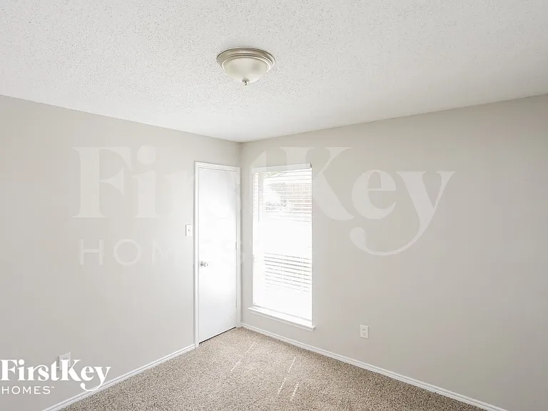 2505 Hidden Springs Dr — Photo 12
