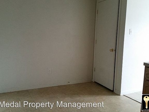 4th image of 401 Brittney Way APT D