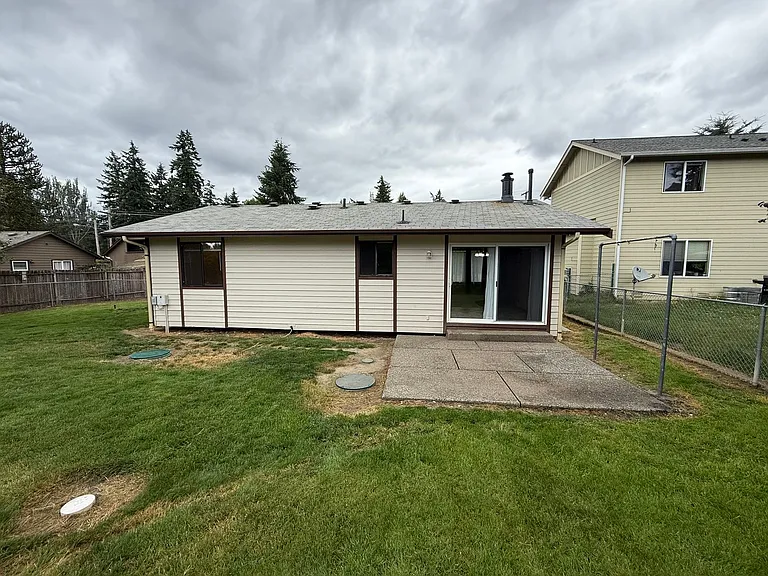 83 NW Nichols Ave — Photo 12