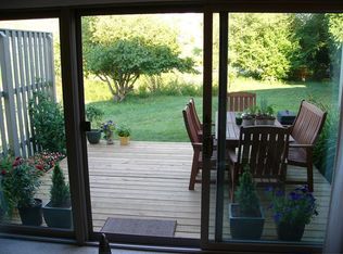 690 Peninsula Ct, Ann Arbor, MI