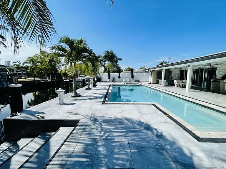 2531 Gulfstream Ln — Photo 4