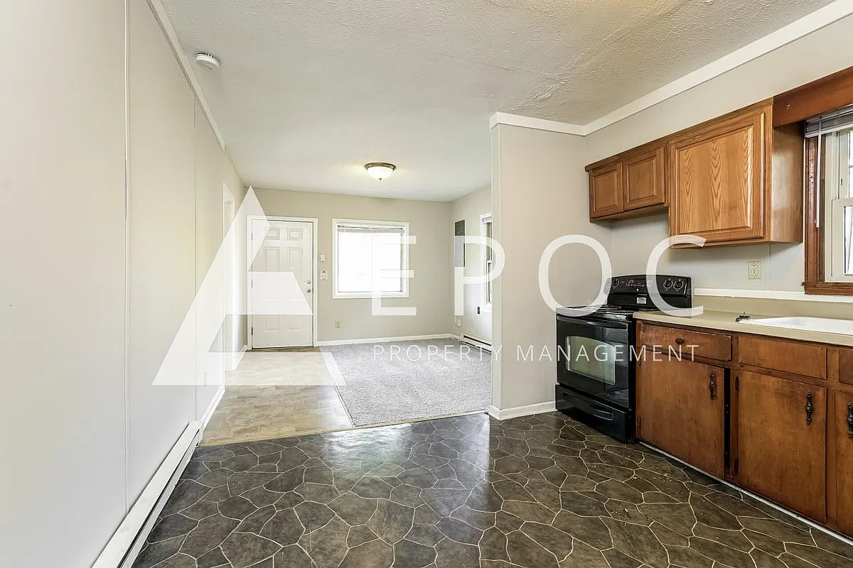 2605 Ansonia St — Photo 4