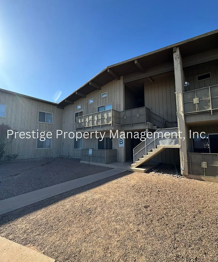 Central Gem With Community Pool — Photo 1