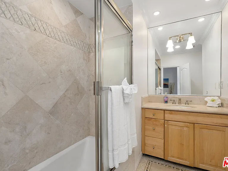 2101 Ocean Ave #17 — Photo 13