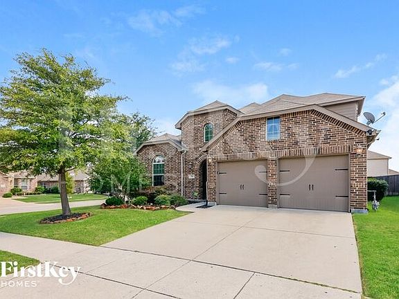 2nd image of 790 Waller Dr