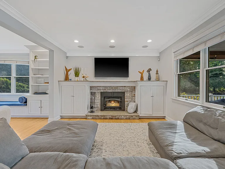 32 Vail Ave #A — Photo 6
