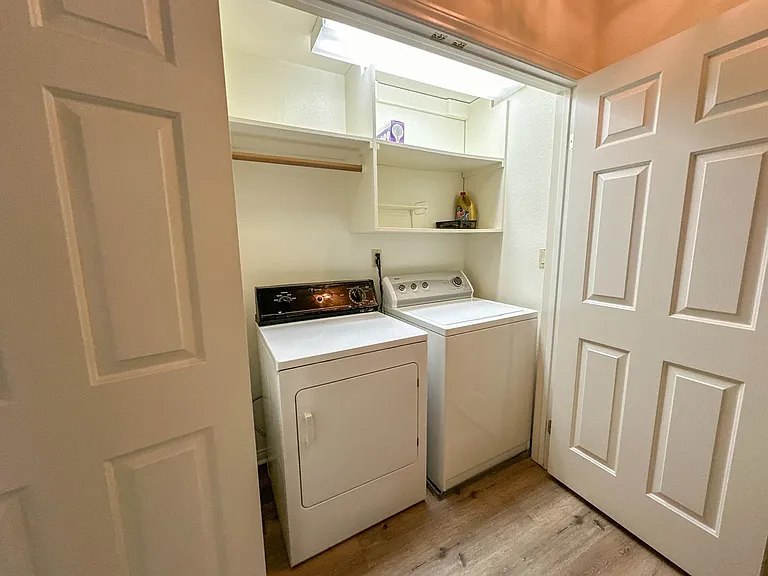 427 W Doran St #106 — Photo 7