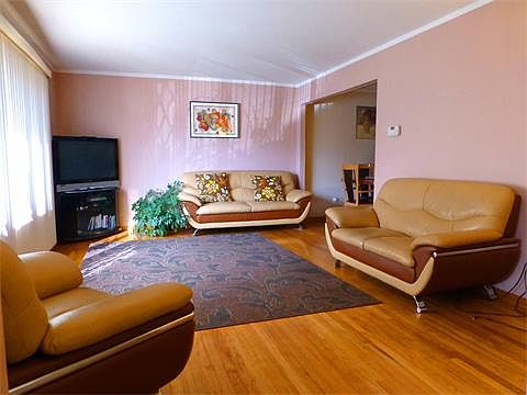 2nd image of 225 Armstrong Ave