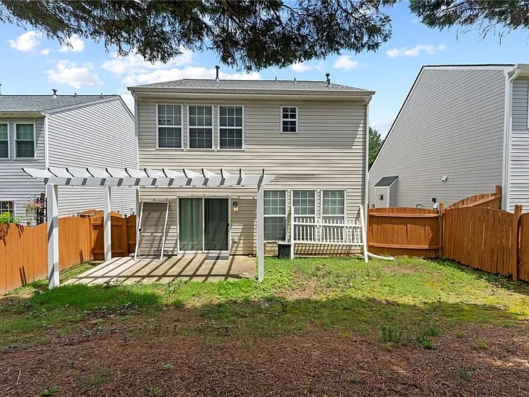 2704 Regent Walk Dr — Photo 38