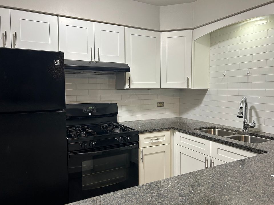 235 Mill Rd Addison IL Zillow