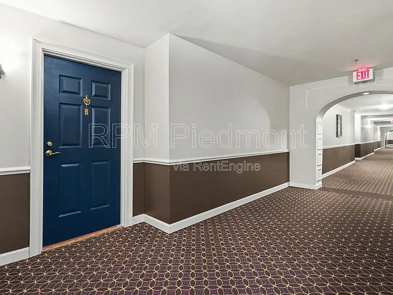 1735 Peachtree St NE #226 — Photo 5