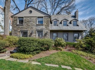 13 Woodhill Dr, Maplewood, NJ 07040