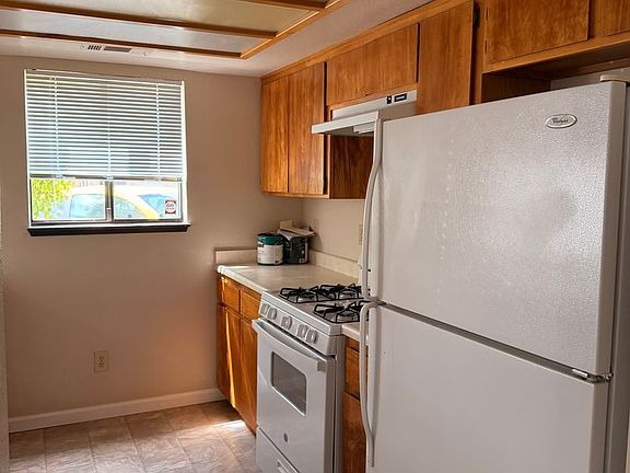 3rd image of 1255 Burton Ct #1