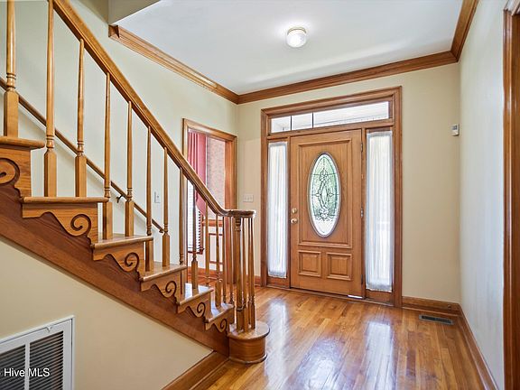 5th image of 853 Sparkleberry Road