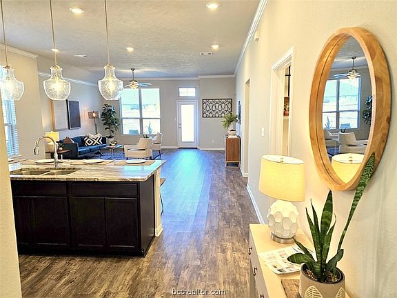 5th image of 5131 Maroon Creek Dr