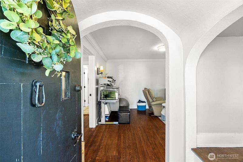 2nd image of 808 N Thornton Street