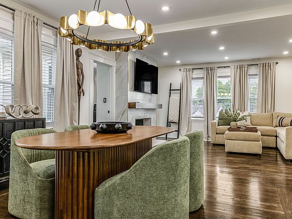 5th image of 86 Gallivan Blvd #1