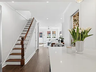 44 Willow Terrace  image 1 of 39