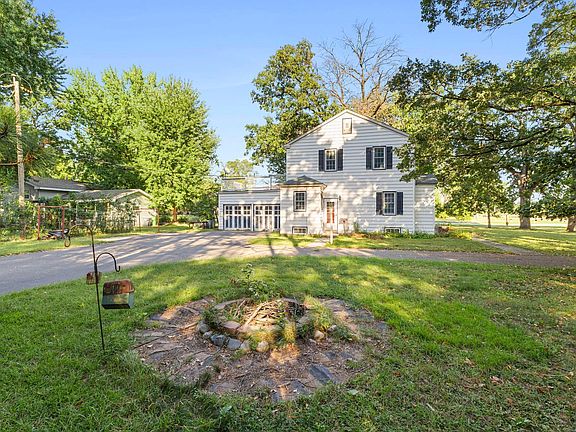 2nd image of 1831 County Road I W