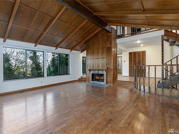 3rd image of 17727 22nd Ave NE