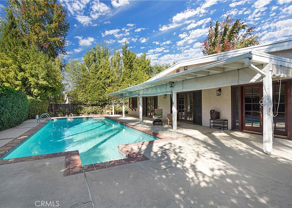 1st image of 6233 Capistrano Ave