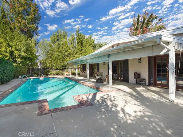 6233 Capistrano Ave, Woodland Hills, CA 91367